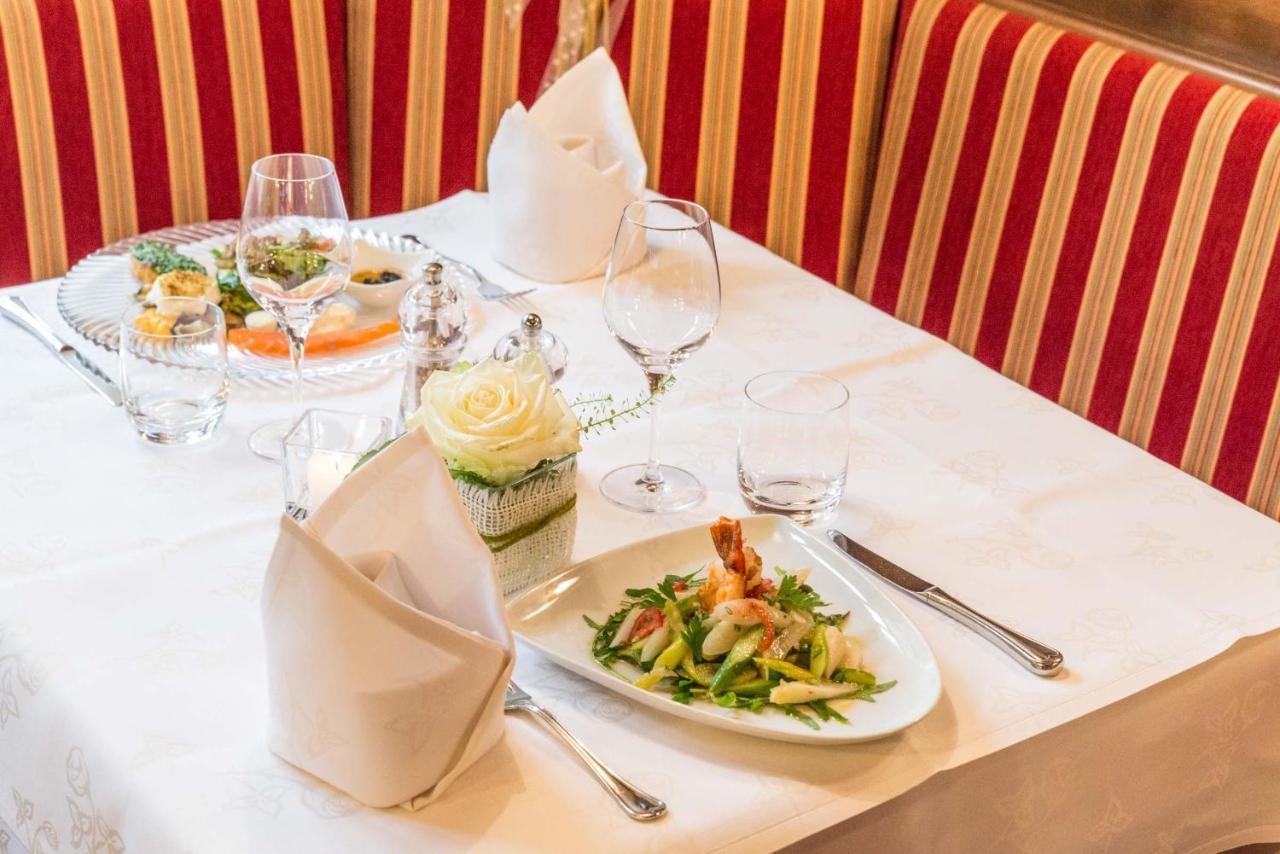 Hotel Restaurant Sonne Gengenbach Bagian luar foto