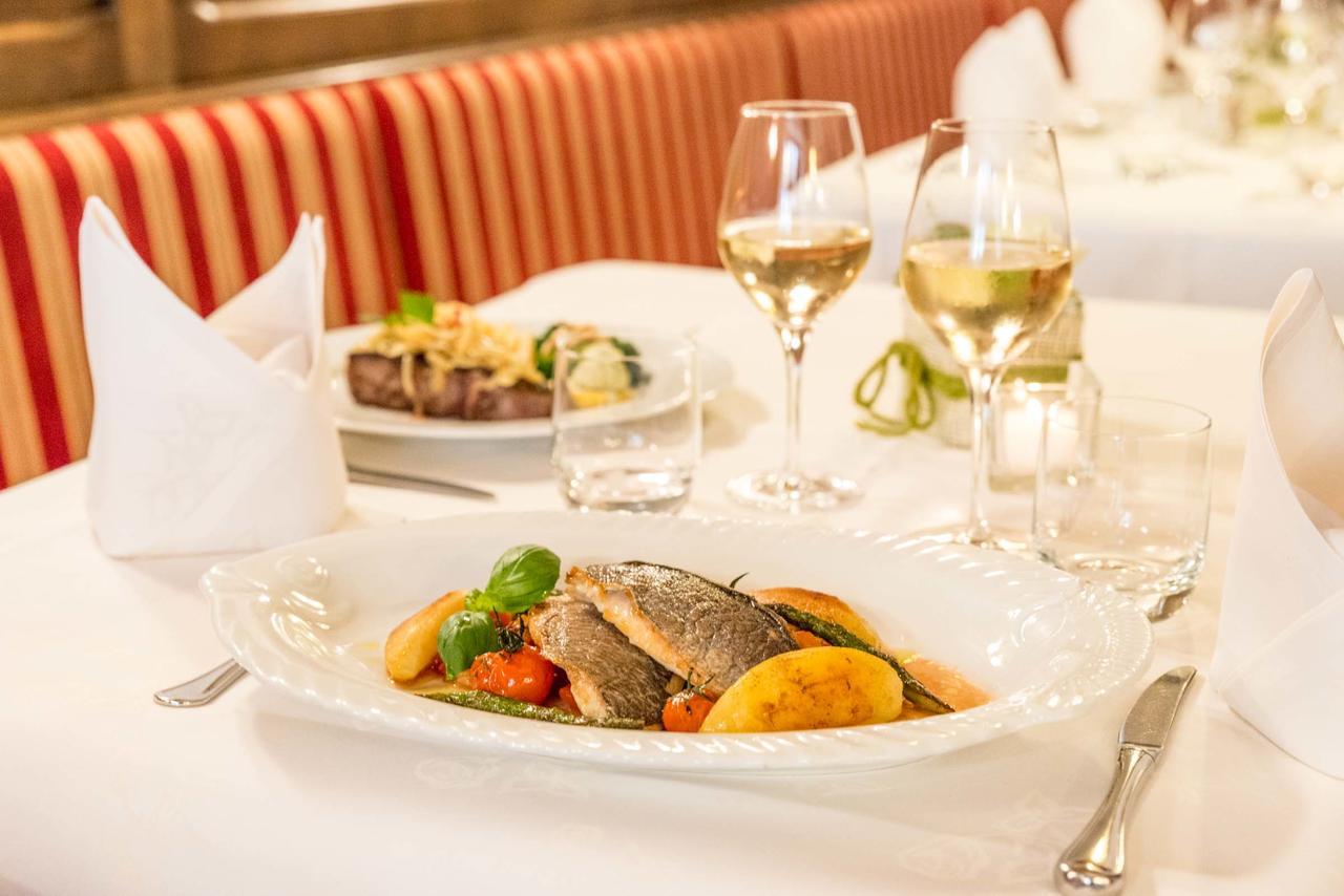 Hotel Restaurant Sonne Gengenbach Bagian luar foto