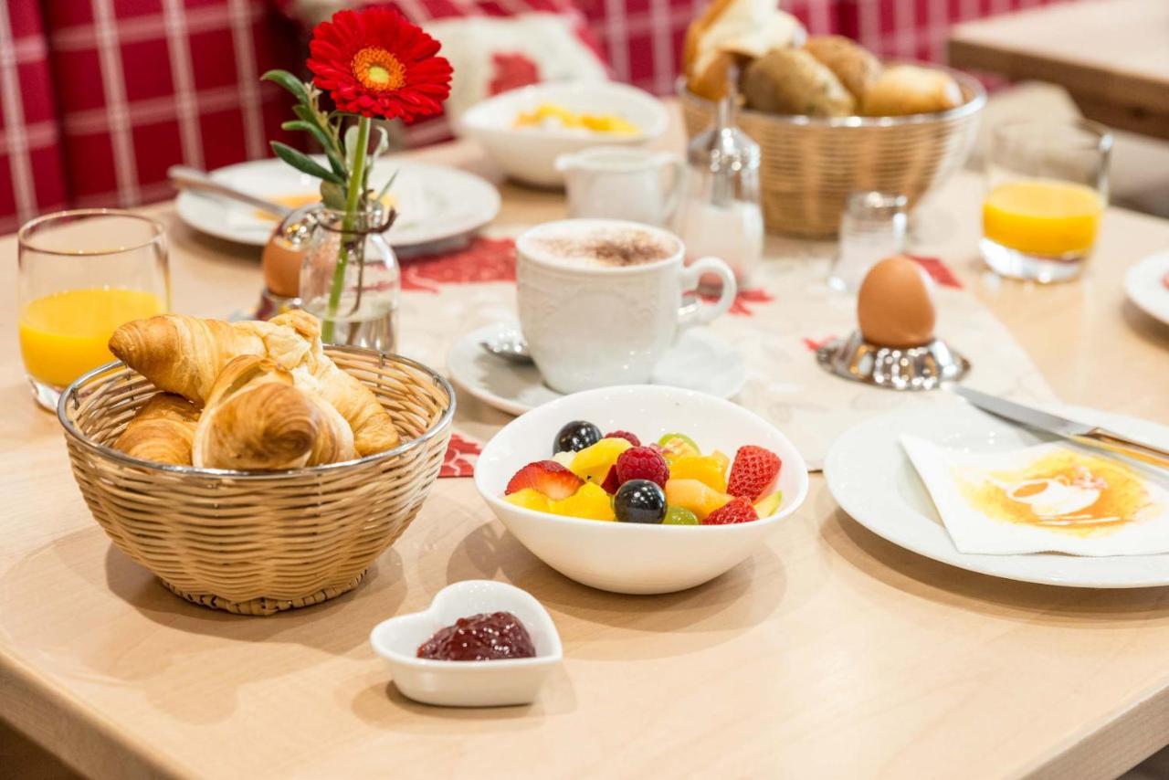 Hotel Restaurant Sonne Gengenbach Bagian luar foto